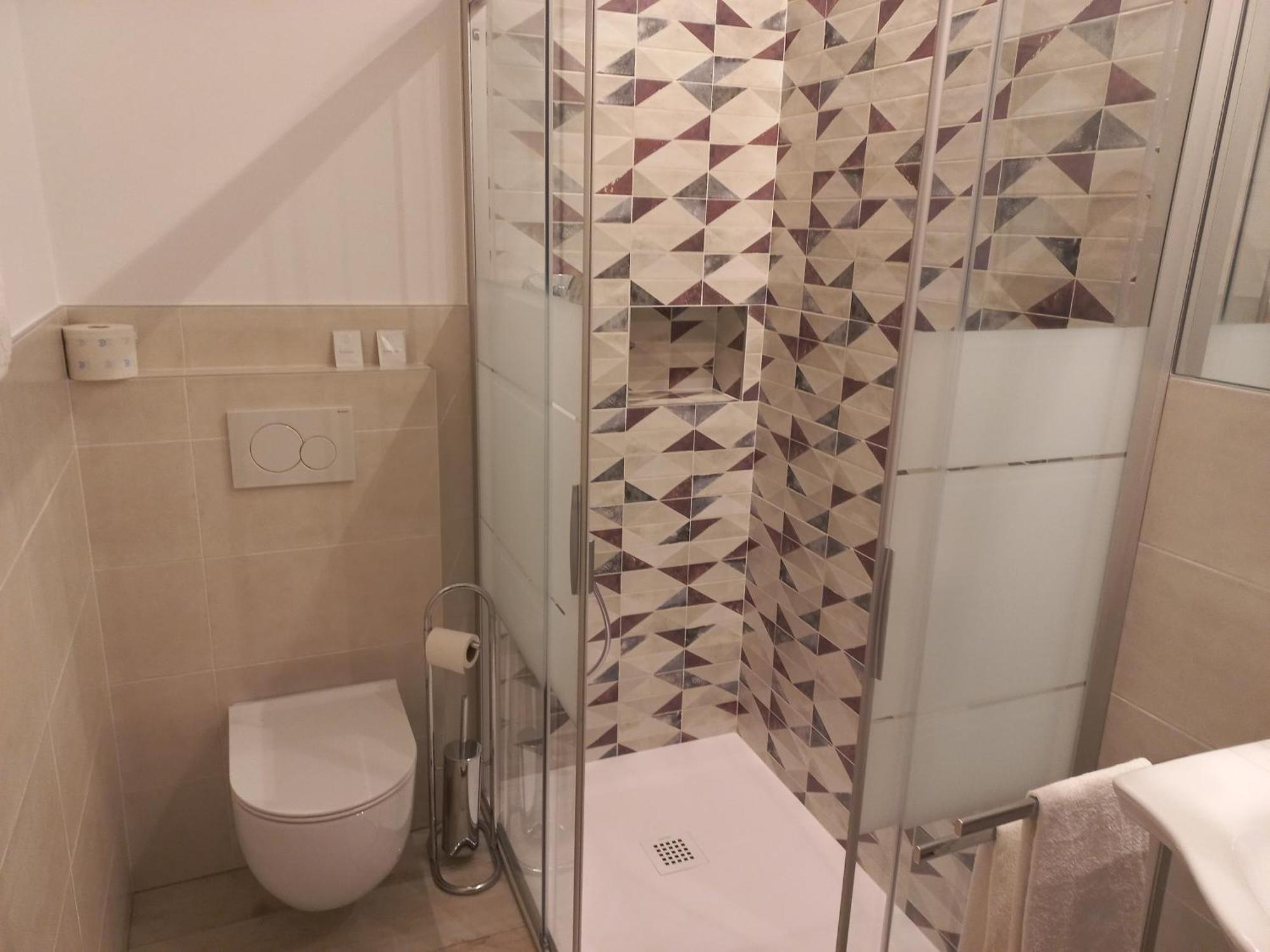 Hotel Lux Мерано Номер фото