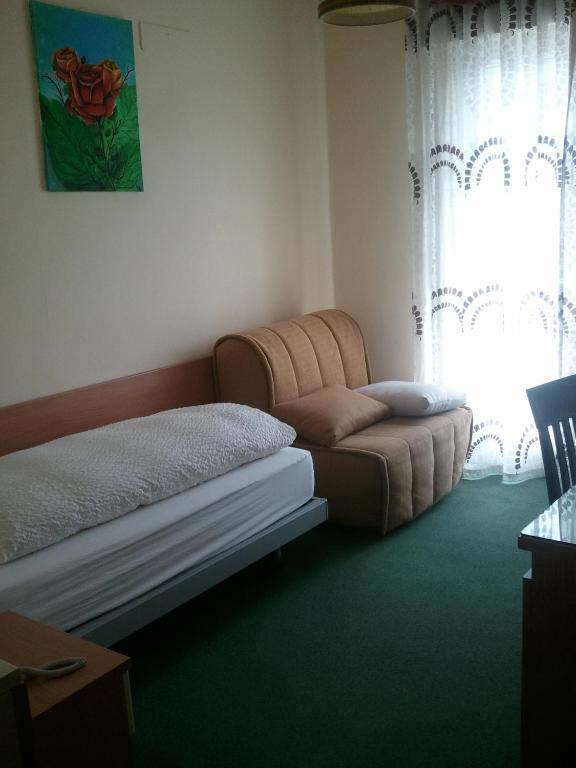 Hotel Lux Мерано Номер фото
